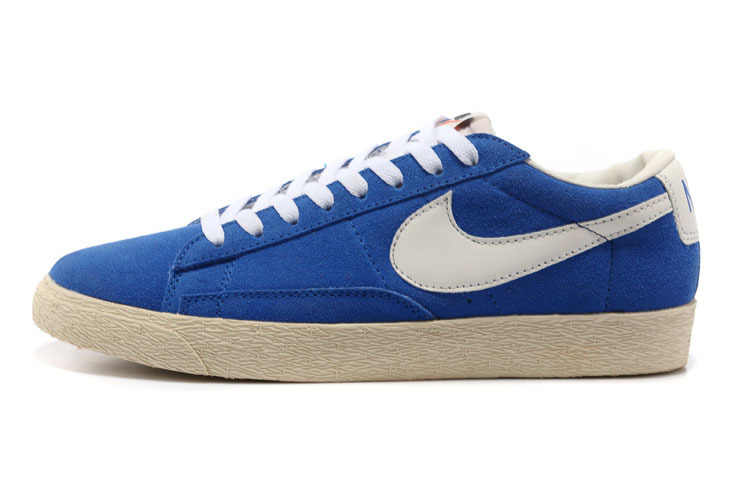 Soldes Chaussure Basket Nike Blazer Cuir Low Pour Homme en Bleu